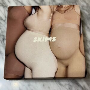 SKIMS, Maternity Sculpting Bodysuit Mid-Thigh, Onyx, Size L/XL